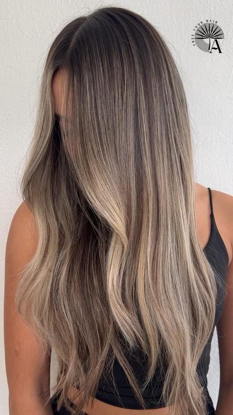 Smudged Money Piece, Balayage Hair No Money Piece, Bronde Balyage Short Hair, Faded Money Piece Hair, Going Brown To Blonde, Balayage Hair Summer 2024, Low Maintenance Bronde Hair Color, Blended Brunette Balayage, Sandy Blonde Hair Balayage