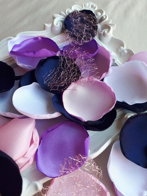 Bridal Shower Decorations Purple, Burgundy Color Scheme, Pink Purple Wedding, Flower Petals Wedding, Purple Bridal Shower, Violet Wedding, Purple Blush, 50th Birthday Decorations, Rose Gold Party