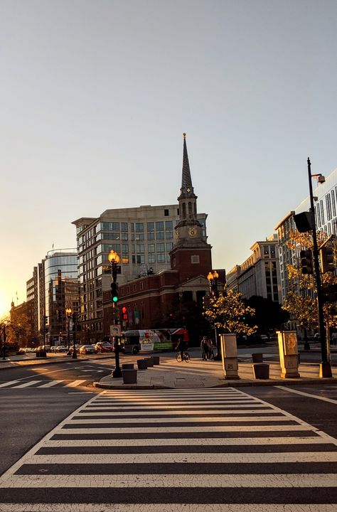 Downtown, Washington DC. Photo by Luanna Falcão Downtown Washington Dc, Washington Dc Downtown, Dc Aesthetic, Washington Dc, Paris Skyline, Washington, Places To Visit, Travel, Quick Saves