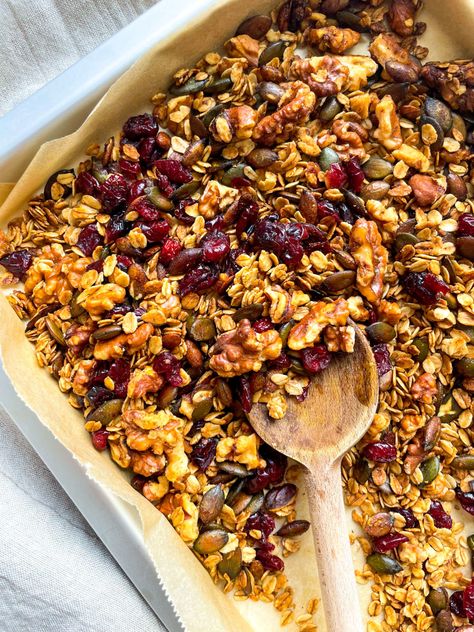 Air Fryer Cranberry Granola - Fork To Spoon Granola In Air Fryer, Granola Air Fryer Recipe, Air Fryer Granola Recipe, Airfryer Granola, Air Fryer Granola, Air Fryer Tips, Best Oatmeal Recipe, Air Fryer Breakfast, Vanilla Granola