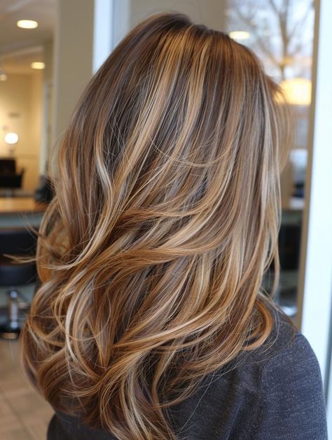 Low Lights on Blonde Hair Low Lights On Blonde, Hair Ideas For Curly, Grown Out Blonde Hair, Jessica Alba Hair Color, Balayage Lowlights, Short Light Brown Hair, The Perfect Blonde, Curly To Straight, Natural Blonde Highlights