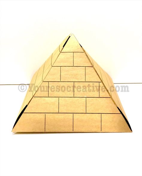 3D Pyramid - You're so creative ! Pyramid Art, 3d Pyramid, Girl Scout Swap, Arts And Craft, So Creative, Childrens Crafts, Arts And Crafts Projects, Childrens Art, Christmas Crafts Diy