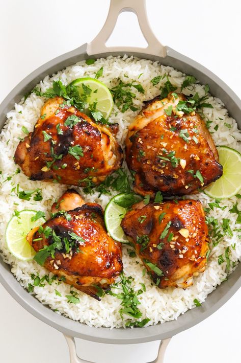 Honey Jalapeño Chicken Thighs Marinated Chicken Thighs, Sweet N Spicy, Thighs Recipe, Jalapeno Chicken, Spicy Honey, Honey Chicken, Chicken Skewers, Marinated Chicken, Chicken Thigh Recipes