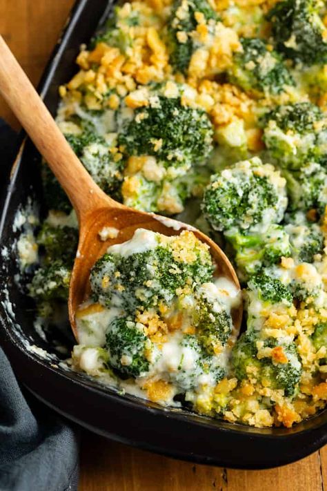 Oven baked broccoli in a creamy garlic Parmesan sauce. This make-ahead casserole recipe is a perfect side dish idea for family dinners and holidays! #cheese #cheesy #holidaysidedish #comfortfood #sidedish #easy Oven Baked Broccoli, Baked Broccoli Recipe, Thanksgiving Vegetables Side Dishes, Thanksgiving Vegetable Sides, Creamy Garlic Parmesan Sauce, Baked Broccoli, Broccoli Side Dish, Cozy Cook, Thanksgiving Vegetables