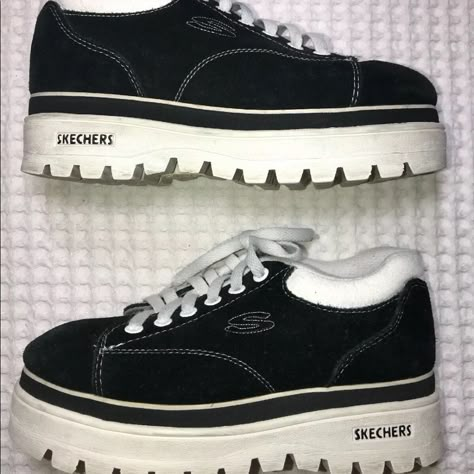 90s Skechers, 2000s Shoes, 90s Sneakers, Sneakers Black And White, 80s Shoes, Shoe Goo, 90s Shoes, Sketchers Shoes, Pleaser Heels