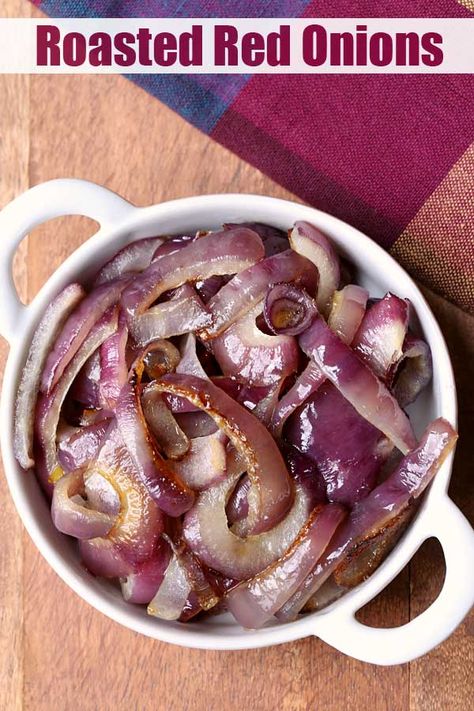 An easy recipe for roasted red onions. Baking them in the oven removes any sharpness, so the onions are mellow and creamy. Shrimp Marinade Recipes, Roasted Red Onion, Red Onion Recipes, Baked Onions, Caramelized Shallots, Roasted Onions, Healthy Food Blogs, Onion Recipes, Red Onions