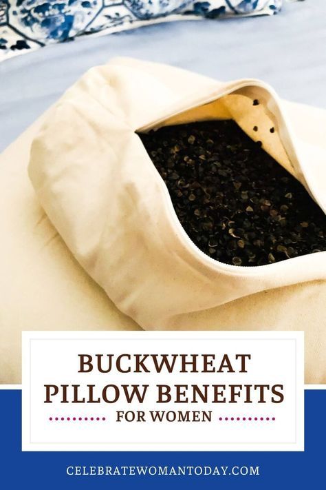 Here are the benefits of a buckwheat pillow you cannot ignore. Regain free breathing, comfort of neck and back, and enjoy the benefits of a deep sleep. Buckwheat Benefits, Buckwheat Tea, Helpful Products, Buckwheat Pillow, Rice Pack, Neck Roll Pillow, Make A Decision, Everyday Health, Rooibos Tea