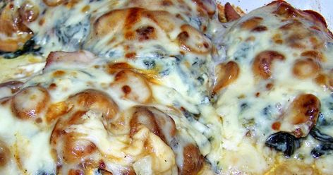 Cheese Smothered Chicken, Smothered Chicken With Mushrooms, Casserole Dish Recipes, Southern Food Recipes, Smothered Chicken Recipes, Smothered Chicken, Southern Dishes, Summer Meals, Baked Spaghetti