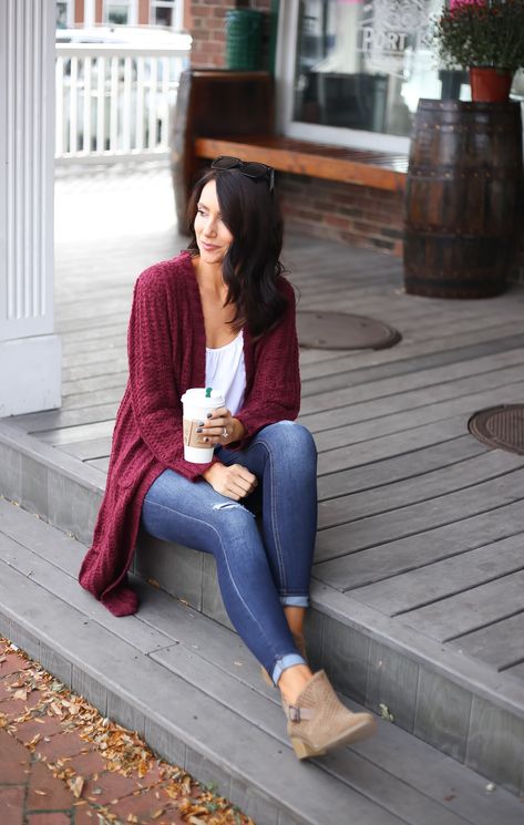 Fall Style with Walmart - Blushing Rose Style Blog Mauve Sweater Outfit, Burgundy Cardigan Outfit, Cardigan Outfit Ideas, Winter Cardigan Outfit, Cardigan Fall Outfit, Wine Outfit, Outfit Otoño, Walmart Outfits, Fall Outfits 2018