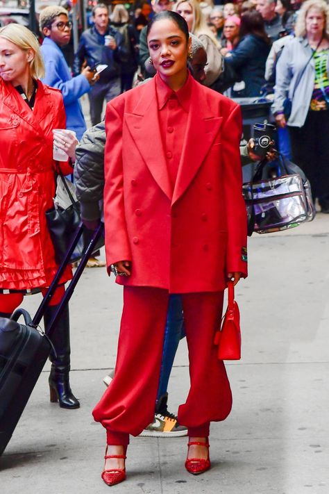 Black And White Suit, Day Day, Tessa Thompson, Black Combat Boots, Look Of The Day, Red Suit, Lady And The Tramp, Red Blazer, Red Coat