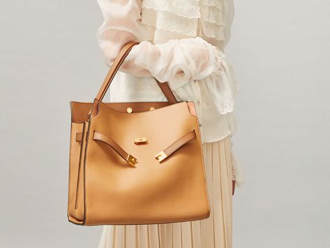 Loving Lately: The Tory Burch Lee Radziwill Double Bag - PurseBlog Tory Burch Lee Radziwill Double Bag, Lee Radziwill Double Bag, Dior Spring 2020, Lee Radziwill, Hermes Kelly Bag, Kelly Bag, Tory Burch Handbags, Branded Handbags, Casual Bags