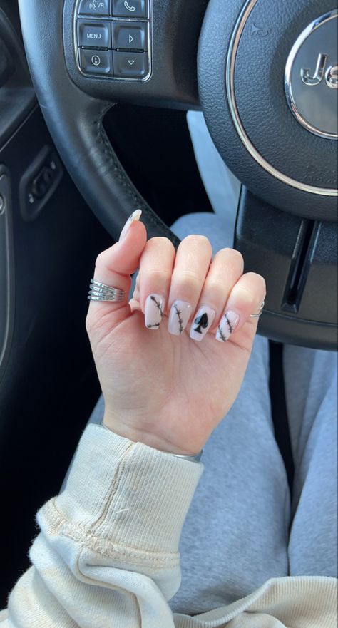 Barb Wire Acrylic Nails, Ace Of Spades Nail Art, Ace Spade Nails, Luke Combs Inspired Nails, Western Black And White Nails, Country Aesthetic Nails, Western Barbed Wire Tattoo, Bobwire Nails, Barbed Wire Nails Acrylic