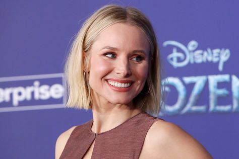 Kristen Bell Adopts Three-Legged Rescue Dog Because 'Who Needs Four Legs Anyway?' - One Green Planet Home Alone Actor, Cute Cartoon Faces, Matthew Morrison, Lazy Eye, Charissa Thompson, Melissa Joan Hart, Angry Birds Movie, Bad Moms, Shannen Doherty