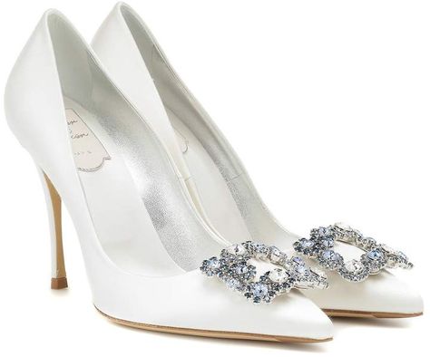 Roger Vivier Flower Strass satin pumps Roger Vivier Bridal Shoes, Roger Vivier Wedding Shoes, Christian Dior Wedding Shoes, Christian Louboutin White Heels, White Luxury Heels, White Manolo Blahnik Wedding Shoes, White Satin Heels, Wedding Heels Brides, Wedding Shoes Designer