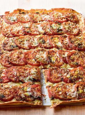 These tomatoes are stuffed and packed with protein and one very tasty low carb ingredient Fancy Appetizer Recipes, Tomato Tart Recipe, Ina Garten Recipes, Tomato Tart, Tomato Pie, Meatless Mondays, Savory Tart, Garden Recipes, Pizza Party