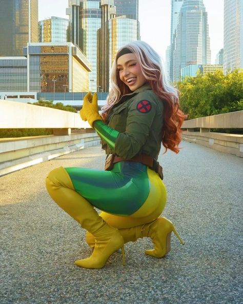 Xmen Costumes Women, Rogue Xmen Costume, Caitlin Christine, Xmen Costume, Rouge Xmen, Rogue Costume, Xmen Characters, Rogue Cosplay, Rogue Xmen