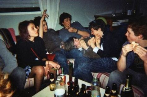 10 Party Drinking Games Better Than 'Never Have I Ever' - Society19 Grunge Party, High School Parties, Drunk Friends, Welcome Home Parties, Grunge Boy, Fotos Goals, Drinking Party, Never Have I Ever