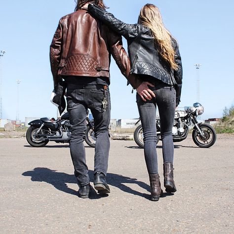 Motorcycle Couples, Prewedding Poses, Bike Gang, Motorcycle Lifestyle, High On Life, Lady Outfits, Bike Couple, Roland Sands Design, Biker Couple