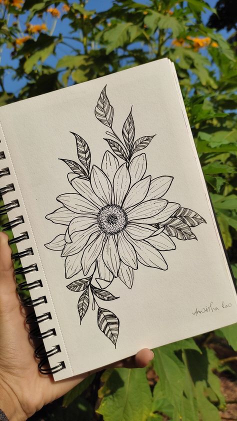 Floral Pen Art, Rose Drawing Simple Sketch, Flower Field Drawing Pencil, Disney Animation Art Sketches, Sunflower Sketch Pencil, Sunflower Drawing Pencil, Sunflower Art Drawing, Pen Doodles Aesthetic, Sketchpad Ideas