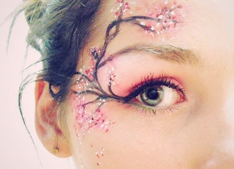 Cherry blossom tree eye Cherry Blossom Eye Makeup, Cherry Blossom Makeup, Tree Cosplay, Blossom Makeup, Stella Makeup, Paint Makeup, Enchanted Kingdom, Quince Decorations, Face Paint Makeup