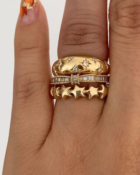 Gold Ring Stacking Ideas, Necklace Aesthetic Gold, Dainty Jewelry Rings, Here At Last, Vintage Celestial, Ring Stacks, Rings Stacking, Fantasy Earrings, Necklace Aesthetic