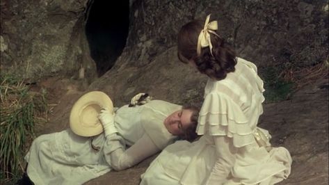 Picnic At Hanging Rock 1975, Peter Weir, Picnic At Hanging Rock, Hanging Rock, Vivien Leigh, Retro Film, Film Images, Art House, Mountain Dew