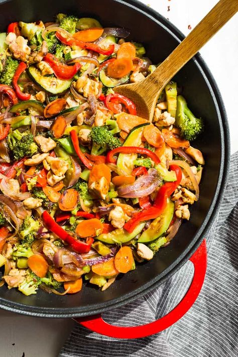 Sweet Chili Chicken Stir Fry | Get Inspired Everyday! Sweet Chili Stir Fry, Sweet Thai Chili Chicken, Thai Chili Chicken, Chilli Chicken Stir Fry, Garlic Rice Recipes, Sweet Thai Chili, Sweet Chili Shrimp, Chicken Cashew Stir Fry, Sweet Chilli Chicken