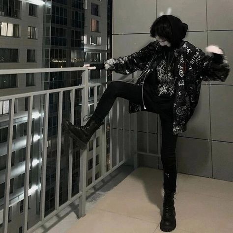 Goth Outfits Men Punk Rock, Emo Outfits Masculine, Masc Punk Outfits, Vamp Clothing, Punk Boy Aesthetic, Alt Male Fashion, Alt Masc Outfits, Mens Alt Fashion, Alt Outfits Men