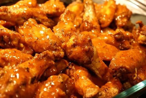 How To Cook Your Personal Best Buffalo Wings - Eat Like Pinoy Deviled Chicken, Cajun Wings, Buffalo Wild Wings Sauces, Bird Recipes, Garlic Wings, Wing Sauce Recipes, Grilled Wings, Buffalo Wild, Buffalo Wild Wings