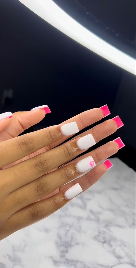 Nail Designs Back To School, Girl Maintenance, White Short Nails, Nail Board, Squoval Nails, Short Acrylic, Short Nail, Short Acrylic Nails Designs, Short Nail Designs