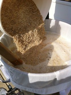 Picture Brew In A Bag, Beer Room, All Grain Brewing, Beer Truck, Whiskey Recipes, Brewing Recipes, Diy Beer, Homebrew Recipes, Home Brewery