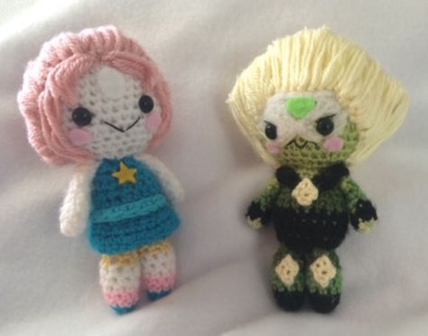 Pearl And Peridot, Crochet Creatures, Hashtag Instagram, Peridot Steven Universe, Nerd Crafts, Arte Indie, Crafts Crochet, Hobby Ideas, Crochet Fashion Patterns