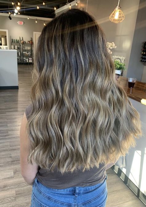 Rubio Champignon, Medium Brunette Hair, Bronde Hair, Brown Hair Inspo, Birthday Hair, Blonde Hair With Highlights, Brunette Hair, Balayage Hair, Hair Highlights