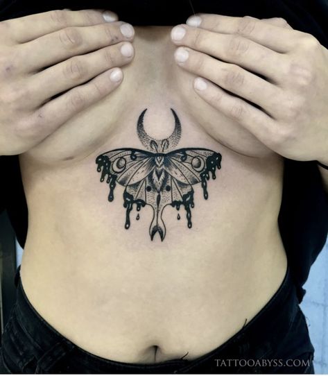 Moth Underbust Tattoo, Moth Underboob Tattoo, Tattoos Torso, Lower Belly Tattoo, Moth Tattoos, Moth Tattoo Design, Tato Dada, Small Chest Tattoos, Torso Tattoos