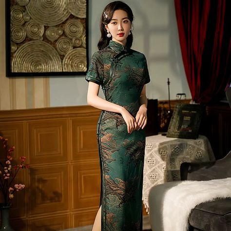 2023 Summer New Chinese Style Cheongsam Green Traditional Cheongsam Fashion Qipao for Women Short-sleeved Dress Evening Dress - AliExpress 200000532 Green Cheongsam, Black Cheongsam, Qipao Pattern, Qipao Wedding, Red Qipao, Modern Cheongsam Dress, Modern Qipao, Chinese Cheongsam, Modern Cheongsam