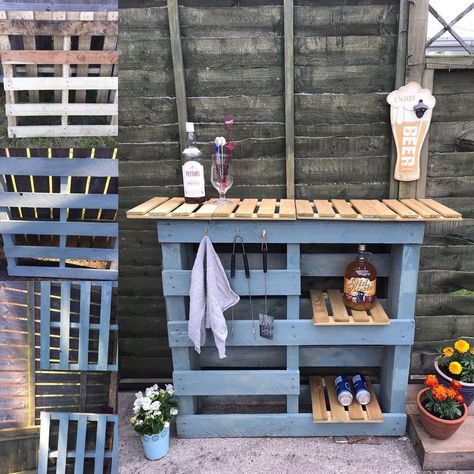 Pallet Bbq Table, Outdoor Shed Wall Decor, Pallet Grill Table, Pallets Garden Furniture, Small Bbq Area Ideas Outdoor Diy, Eurolava Ideas, Outdoor Kitchen Pallets, Diy Bbq Table, Pallet Grill Station Diy Projects