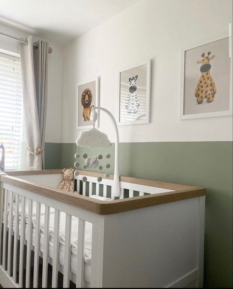 Calming Nursery Ideas, Baby Boy Nursery Small Space, Tiny Nursery Ideas, Box Room Nursery, Small Baby Nursery, Small Room Nursery, Boy Nursery Colors, Tiny Nursery, Nursery Color Scheme