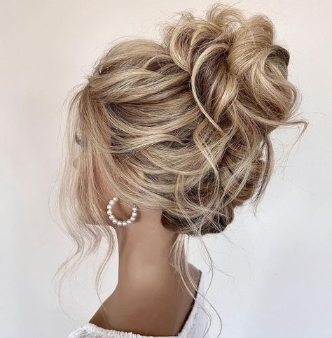 Blonde Bridesmaid Hairstyles, Beach Wedding Updo Hairstyles Bridesmaid, Bridal Updo With Extensions, Bridal Hair Updo Medium Length, Bridesmaid Hair Volume, Flirty Updo, Low Textured Bun, Textured Bun, Bridesmaid Hair Inspo