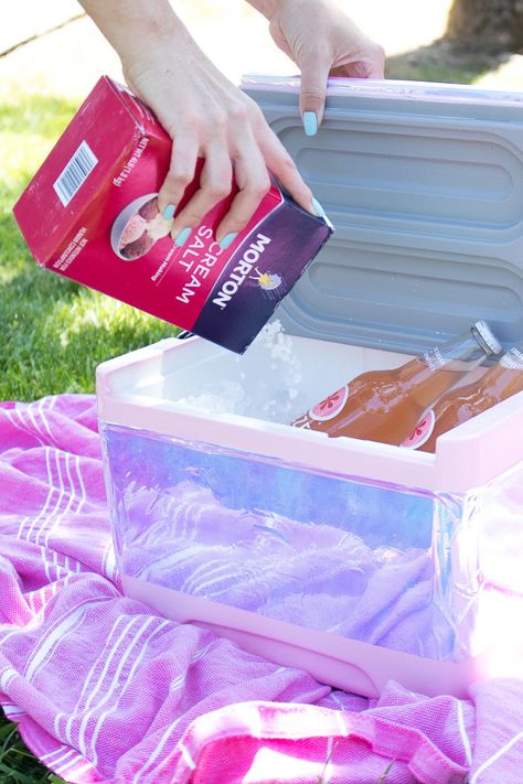 Make the ice in your cooler last longer by adding salt to reduce the freezing point and using several other simple techniques!    #tips and tricks, #summer, #entertaining How To Make Ice Last Longer In Cooler, Ice Cooler Hacks, Ice Chest Organization, Cooler Hacks, 25 Life Hacks, Camping Hacks Food, Camping Coolers, Ice Cooler, Camping Hacks Diy