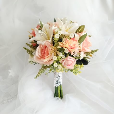 Vintage Bridal Bouquet, Simple Wedding Bouquets, White Wedding Decorations, Cascading Wedding Bouquets, Hand Bouquet, Dried Flower Bouquet, Bride Bouquets, Rose Gold Wedding, Bridal Flowers