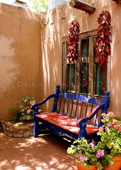 Spanish Bench, New Mexico Style, Spanish Decor, Mexico Style, Mexican Home Decor, Mexican Home, Santa Fe Style, Casas Coloniales, Southwest Design