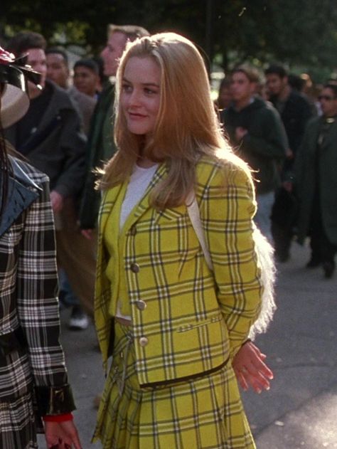 Cher Horowitz Outfit, Clueless Wallpaper, 2000s Shows, Clueless 1995, Cher Clueless, Clueless Fashion, Ty Lee, Cher Horowitz, Alicia Silverstone