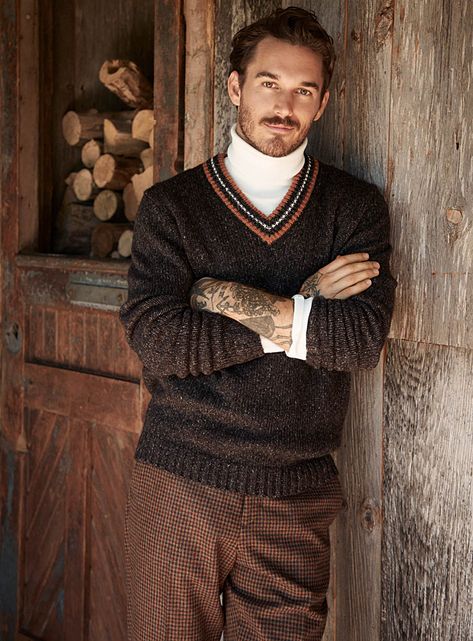 Retro Varsity sweater | Simons #MaisonSimons #Winter #Coats #Sweaters #Men #Fashion Vneck Sweater Outfit Men, Turtleneck Outfit Layering Men, Vneck Sweater Outfit, Turtleneck Outfits, Mens Winter Sweaters, Fancy Sweater, Men's V Neck Sweaters, Sweater Outfits Men, Winter Sweater Outfits