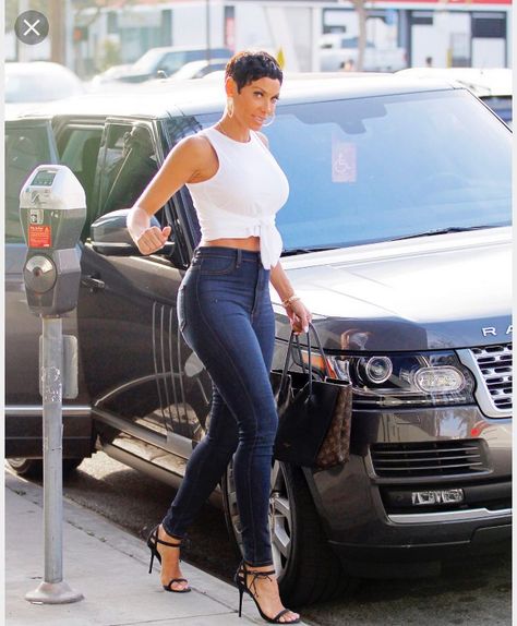 Nicole Murphy Style, Nicole Murphy Hair, Nicole Mitchell Murphy, Nicole Murphy, Cute Jeans, High Waisted Jeans, Tall Women, Out And About, West Hollywood