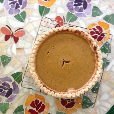 Grandma Darcy's Squash Pie Squash Pie Recipes, Old Fashioned Chocolate Pie, Award Winning Pies, Blackberry Dessert, Squash Pie, Traditional Apple Pie, Custard Pie Recipe, Lemon Cream Pies, Homemade Custard