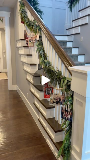 Erin Rollins / Sunny Side Up ☀️ on Instagram: "Loving this cute bead garland with clothespins! (Type “links” for sources!) The perfect way to display holiday cards. 🫶🏻 I have always hung our family Christmas cards from past years on my stair garland but I usually tie the cards on with ribbon! My cute friend/photographer Christin @weheartstudio had this bead garland in her home and when I realized the clothespins were attached I couldn’t order it fast enough. Such a beautiful and easy solution! 👏🏻 The bead garland comes in a 4 ft size and a 7 ft size and I have two of the 7 ft strands on my stairs. They would also be beautiful on a mantel or blank wall! So many options. This spot in my home is my favorite with the holiday cards and my kids’ Santa pics. ❤️ One week from today! 🎅🏻 *Sour Christmas Garland Stairs, Stair Garland, Christmas Garland On Stairs, Santa Pics, Christmas Bead Garland, Christmas Stairs, Garland Ideas, Staircase Wall, Staircase Decor