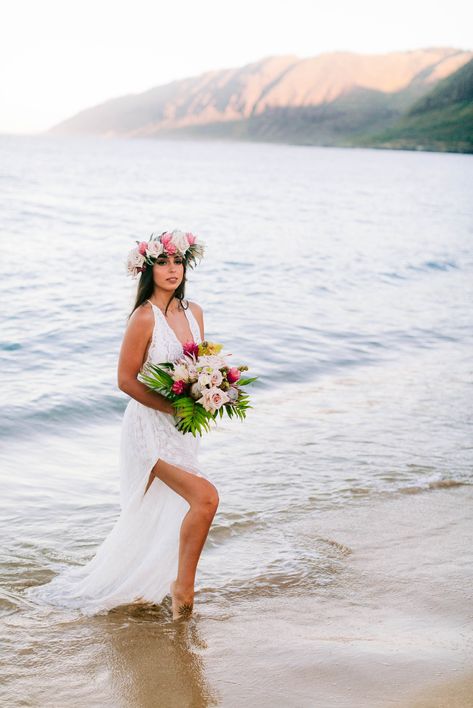 Tongan Wedding, Island Wedding Dresses, Hawaiian Wedding Dress, Beach Wedding Pics, Polynesian Wedding, Makua Beach, Hawaii Wedding Dress, Tropical Wedding Dresses, Hawaii Beach Wedding