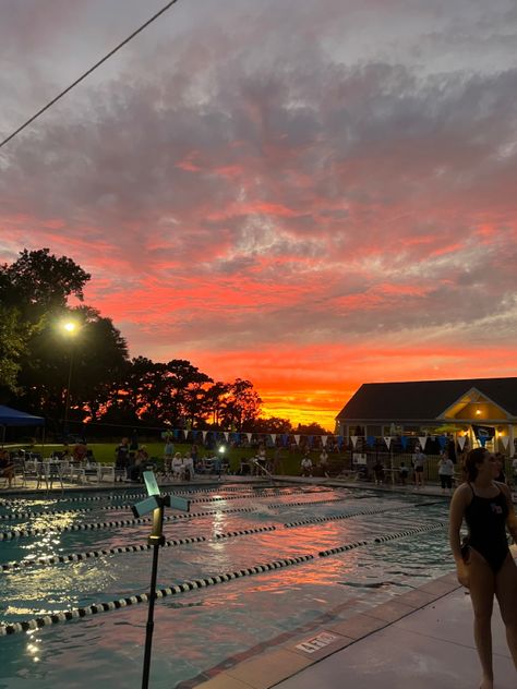 Pool , sunset Summer At The Pool, Public Pool Aesthetic, Pool Mural, Pool Sunset, Public Pool, Summer Legs, Pool At Night, Summer Vision, Usa Swimming