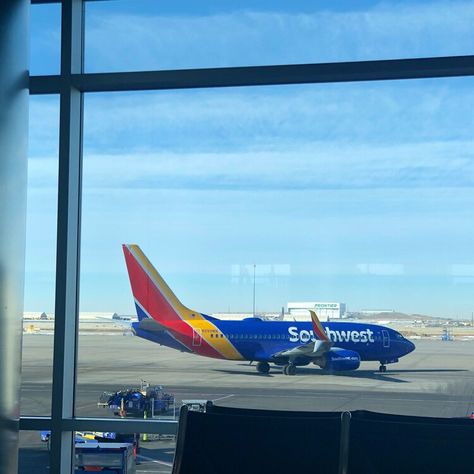 Southwest Airlines' Companion Pass promotion means free flights for your plus-one — USA TODAY Cheapest Flights Airline Tickets, America West Airlines, Cathay Pacific Airlines, Trans World Airlines, Southwest Airlines, Usa Today, In Law Suite, Travel Tips, Travel