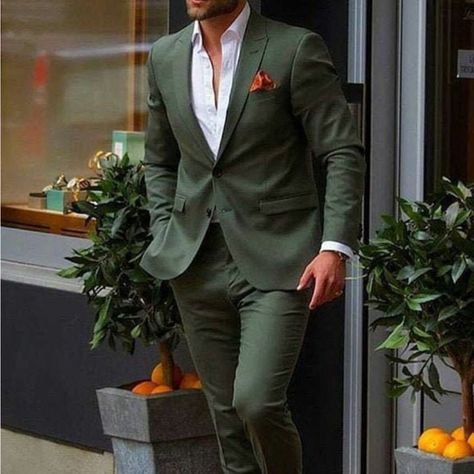 Never Worn Men’s 2 Piece Suit Slim Fit Two Button Green Suit Bought New From Etsy - Includes Jacket And Pants. Forrest Green Size 3xl But Fits Small Tuxedo Fashion, Green Tux, Prom Blazers, Green Wedding Suit, Streetwear Winter, Suits Prom, Hoodies Men Style, Wedding Suits Groom, Groom Tuxedo